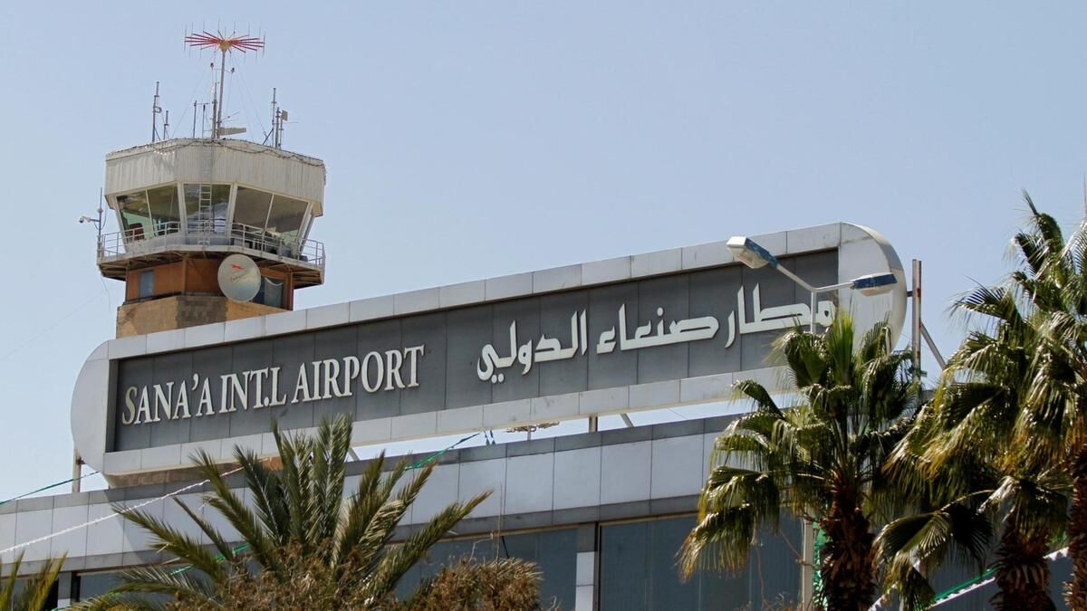 بمباران فرودگاه صنعا توسط جنگنده هاي سعودي