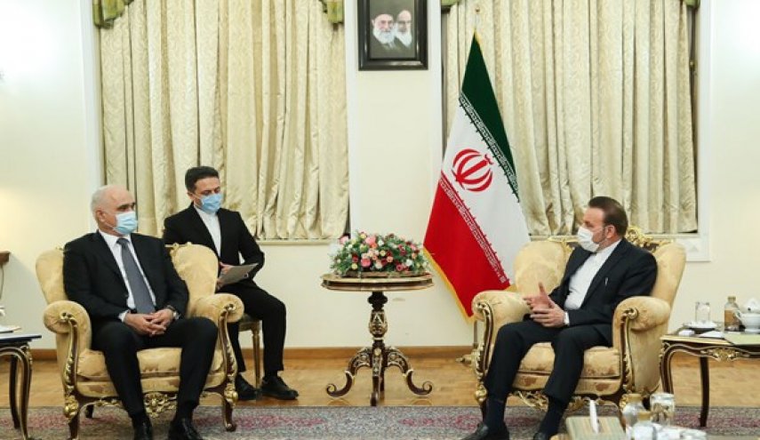ايران وجمهورية آذربيجان تؤكدان على تطوير العلاقات الثنائية
