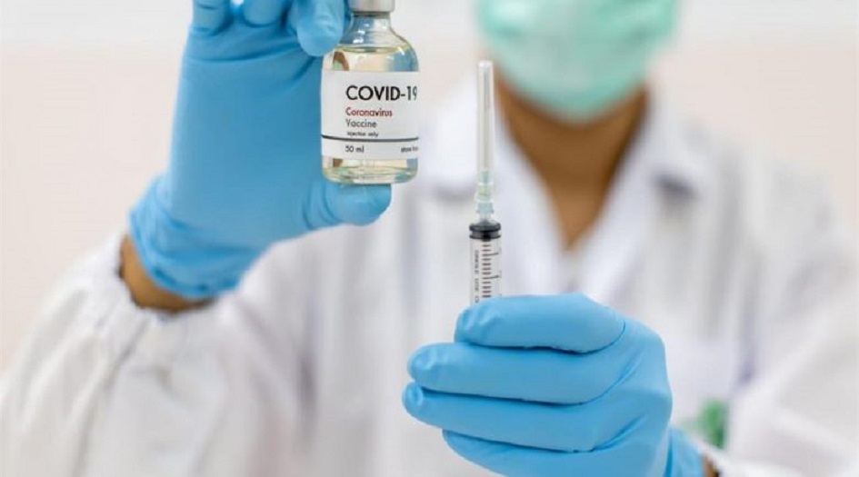 اللقاح أم الدواء.. خبراء الصحة يكشفون خطأ "مكلفا للأرواح"