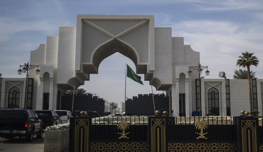 الديوان الملكي السعودي يعلن وفاة أميرة دنا