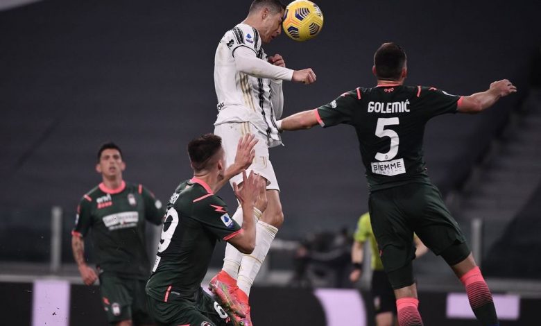 رونالدو يقود يوفنتوس للتغلب على كروتوني بثلاثية