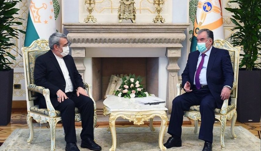 وزير الداخلية الإيراني يلتقي الرئيس الطاجيكي ووزير داخليته في دوشنبه