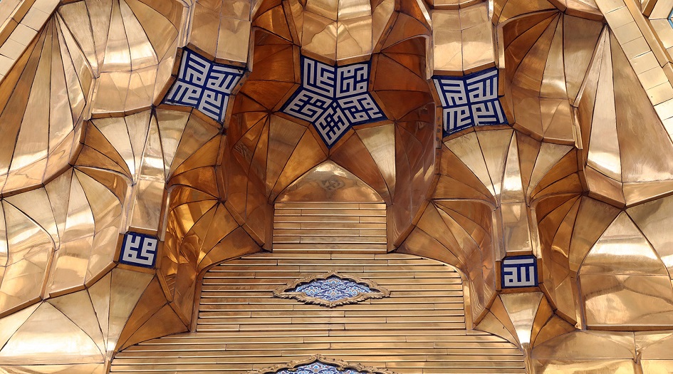 لقطات لأسماء نبي الرحمة من مرقد انيس النفوس