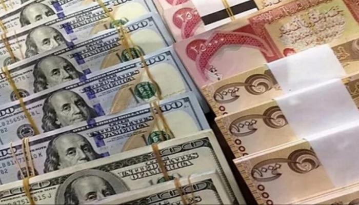 تراجع سعر الدولار أمام الدينار في العراق اليوم