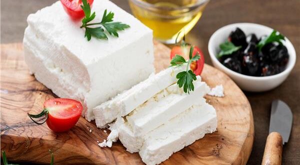 قد تسبب الوفاة.. احذروا شراء علبة “الجبن” وعليها هذه الكلمة!