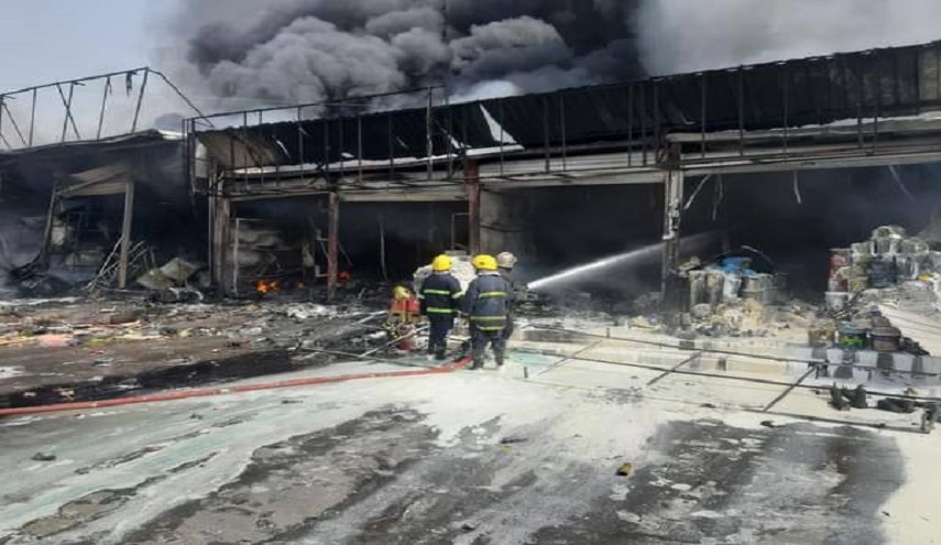  العراق.. 50 فرقة إطفاء تشارك في اخماد حريق الكرادة بالعاصمة بغداد +صور