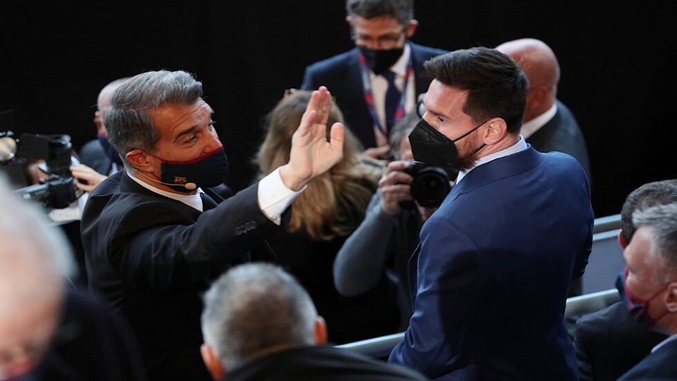 في حفل تنصيبه رئيسا لبرشلونة.. لابورتا يحسم موقفه من رحيل كومان وميسي