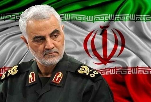 تصوير كمتر ديده شده از سردار سليماني در كنار رهبر معظم انقلاب