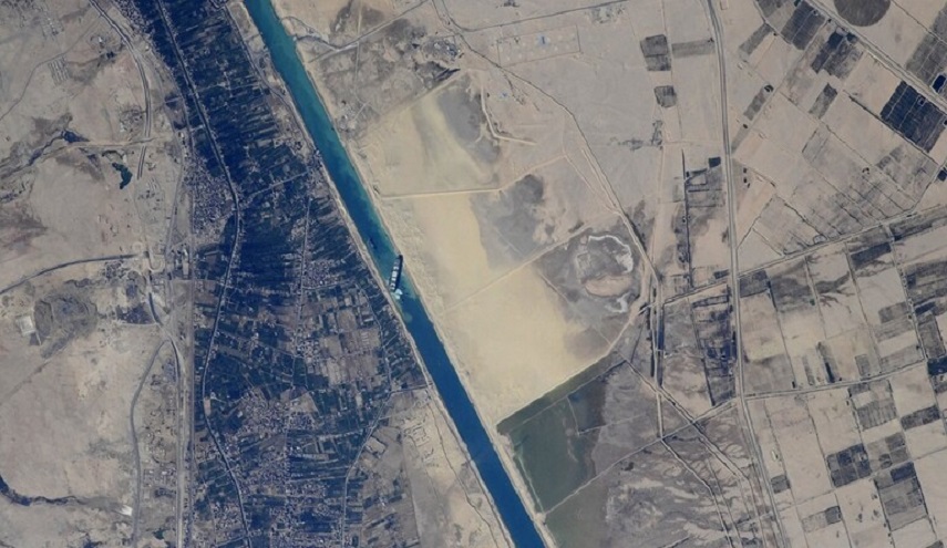 رائد فضاء ينشر صورة لقناة السويس من محطة الفضاء الدولية