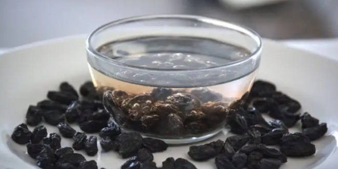 ماذا يحدث لجسمك عند تناول منقوع الزبيب؟..ستذهلك النتيجة