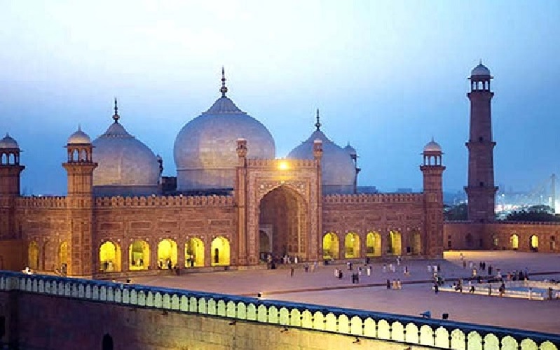 مساجد باكستان .. ستفتح في شهر رمضان لتلاوة القرآن 