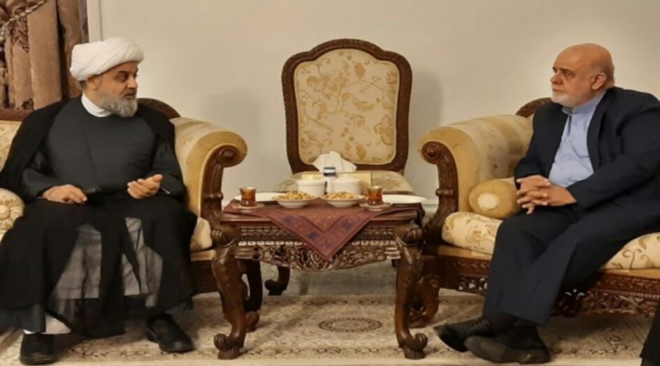 حجة الاسلام شهرياري يستعرض مع السفير مسجدي زيارته الى بغداد