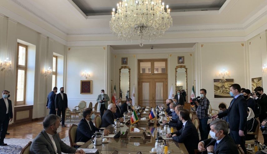 بدء محادثات ظريف ولافروف في طهران