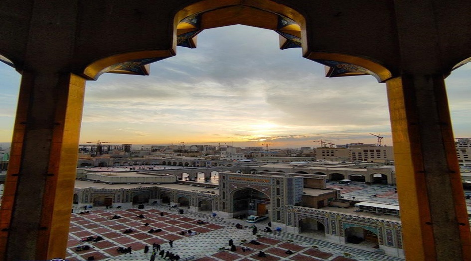 شاهد: غروب الشمس في آخر يوم من شهر شعبان من حرم الامام الرضا (ع)