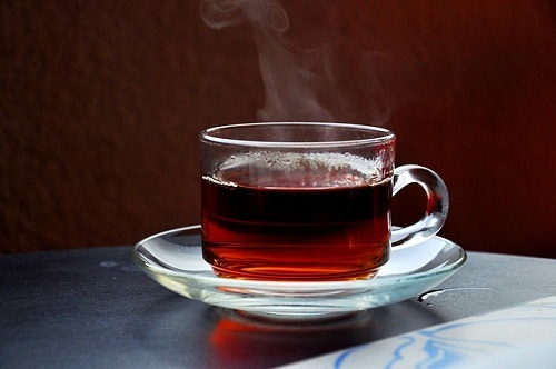 هشدار متخصصان درباره نوشيدن چاي داغ !