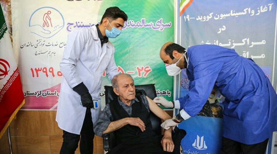 ايران تبدأ بحقن مليون جرعة من لقاح كورونا يومياً