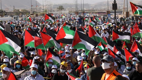 تظاهرات اعتراضي فلسطينيان عليه تعويق انتخابات