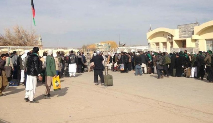 ايران تغلق منفذ دوغارون الحدودي مع افغانستان بسبب كورونا