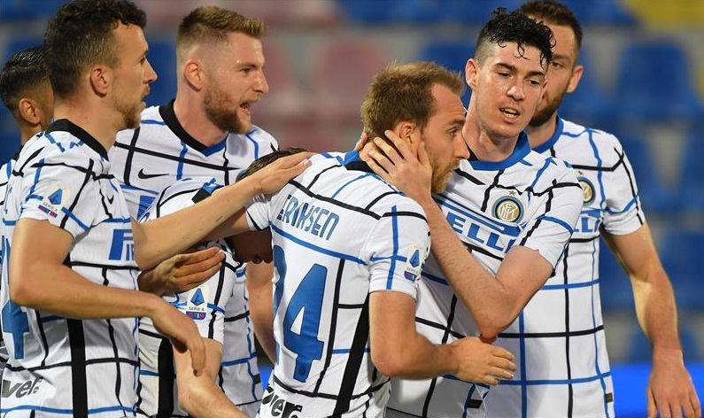 رسمياً.. إنتر ميلان يكسر هيمنة يوفنتوس ويتوج بطلاً للدوري الايطالي