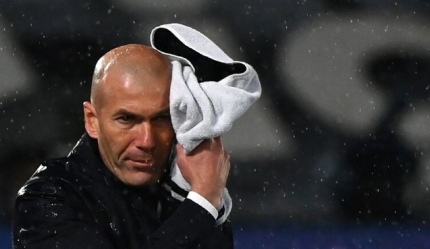 زيدان يدافع عن قراراته بعد الخسارة أمام تشيلسي في دوري الأبطال