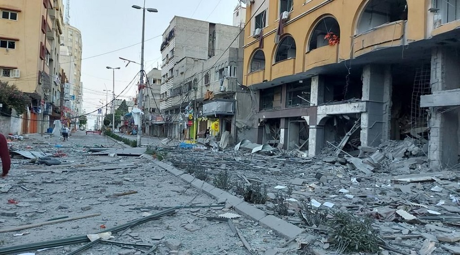 الكيان الصهيوني يدمر معظم المقرات الحكومية الفلسطينية بغزة