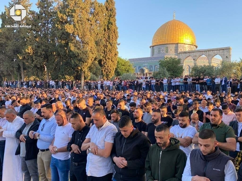 اقامه نماز عيد فطر در مسجدالاقصي 