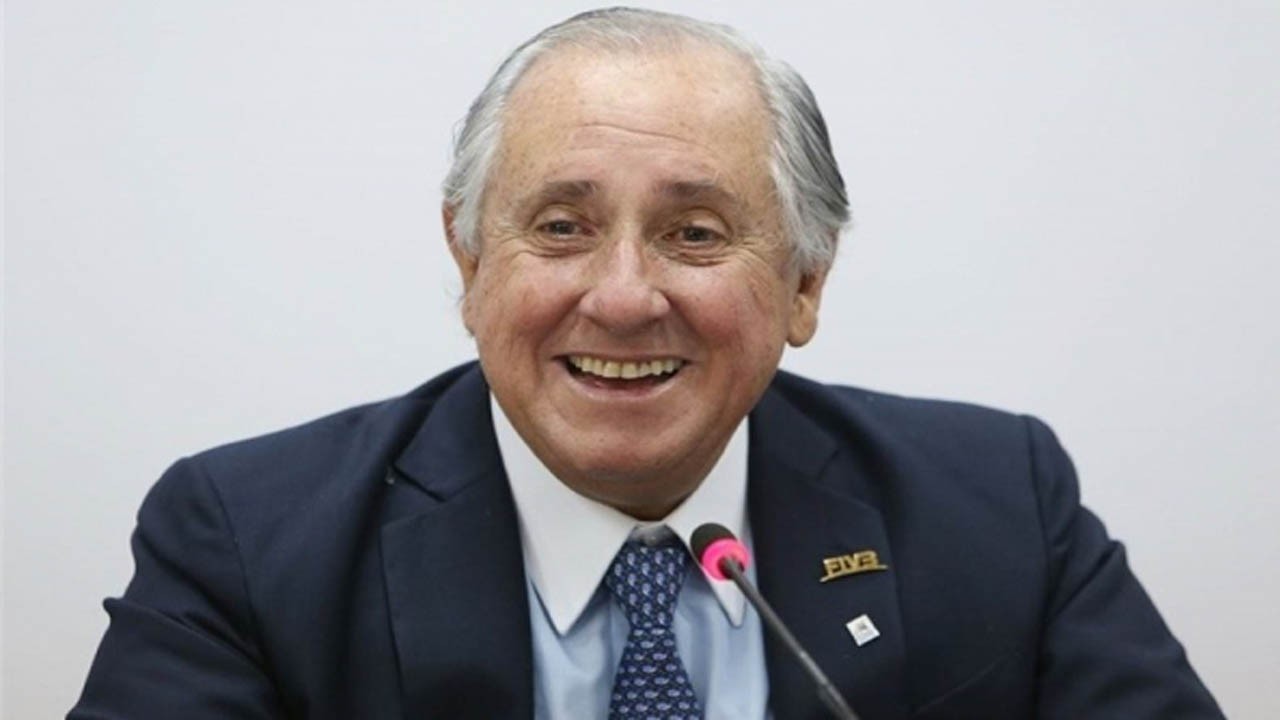  رئیس فدراسیون جهانی والیبال به پولشویی و کلاهبرداری مالیاتی متهم شد