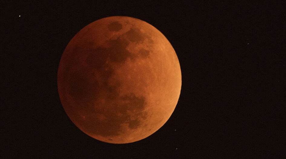 الاربعاء المقبل.. خسوف كلي للقمر