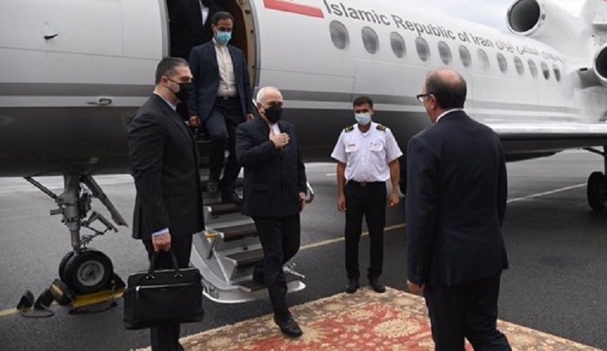 ظريف يصل الى يريفان في جولته الاقليمية 