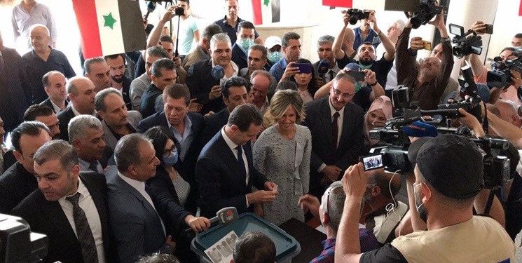 «بشار اسد» پاي صندوق رأي: ملت سوريه در مقابل تروريسم متحد است
