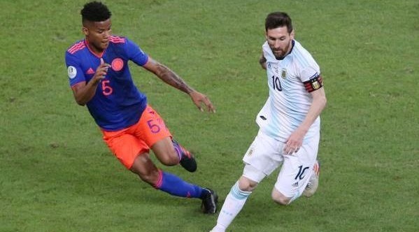 ميسي: منتخب الأرجنتين سيكون قويًا للغاية