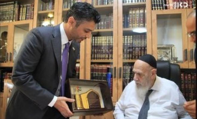 سفير إبن زايد يلتقي زعيم "شاس".. الإنسلاخ الإماراتي على قدم وساق