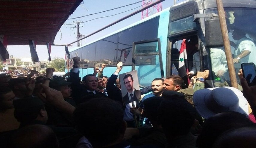 الرئيس الاسد يفي بوعده.. اطلاق سراح معتقلي دوما بريف دمشق