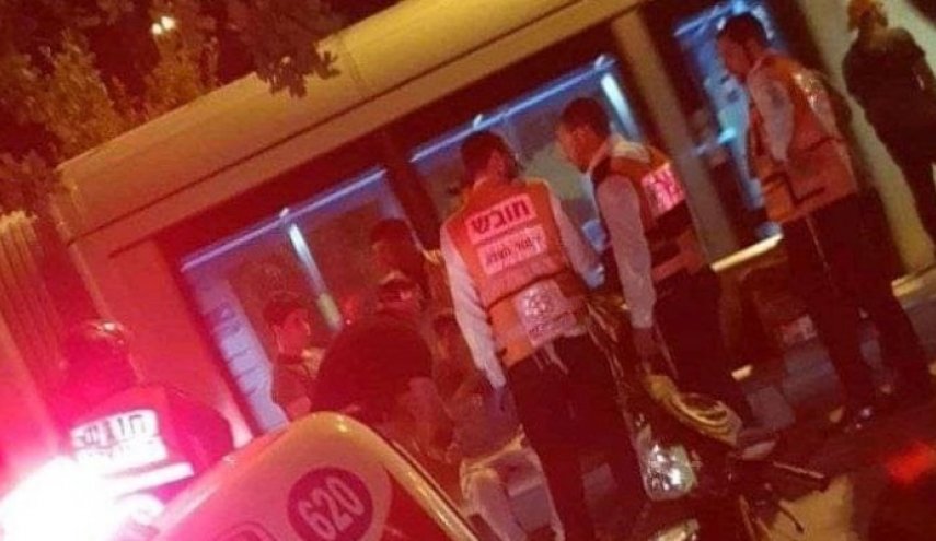 طعن مستوطنين صهيونيين بمحطة قطار في القدس المحتلة