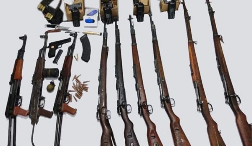 ضبط أسلحة مهربة غرب ايران
