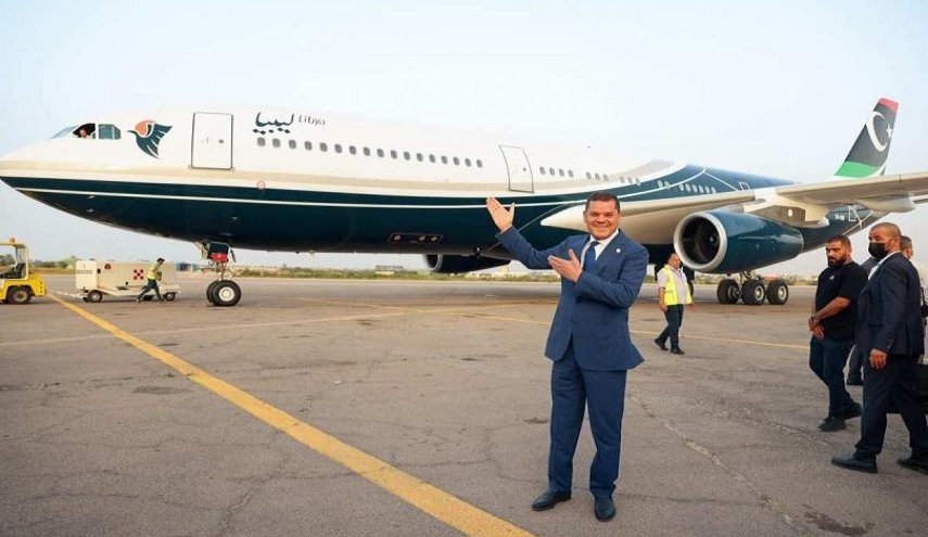 "قصر القذافي الطائر" تحط رحالها في ليبيا