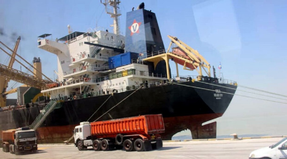 تفريغ اكثر من 4 ملايين طن من السلع الاساسية في ميناء ايراني