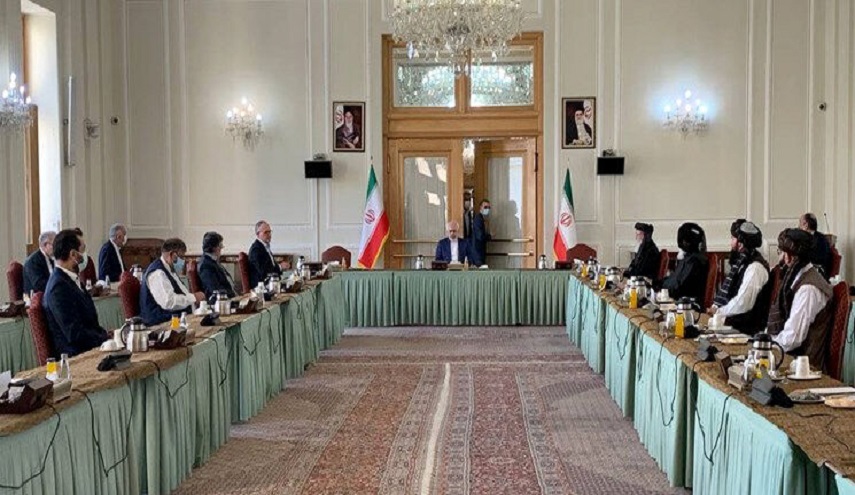 ظريف: على الشعب الأفغاني وقادته اتخاذ قرارات صعبة بشأن مستقبل البلاد