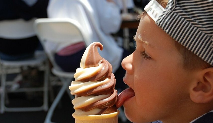 طبيب أطفال يخبر لماذا يشكل الطقس الحار خطورة على الأطفال