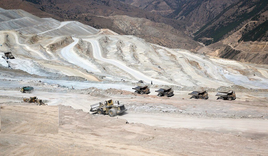 سيستان وبلوشستان محافظة منجم للنحاس في جنوب شرق ايران