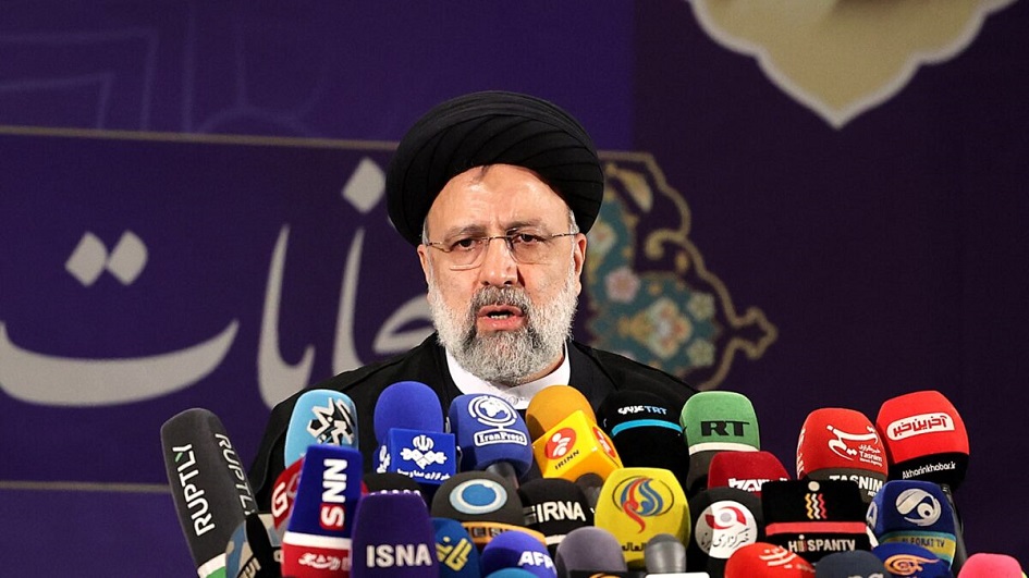 تطلعات السيد رئيسي تجاه الداخل والخارج