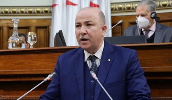 رئيس الوزراء الجزائري يصل الى طهران