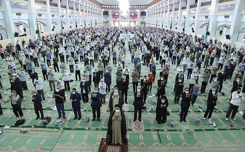 نماز جمعه به چه صورت خوانده می شود؟