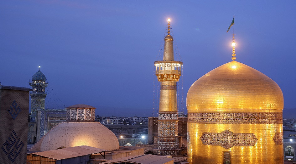 عشية شهر محرم الحرام ... مسح الغبار عن ضريح الإمام الرضا (ع)