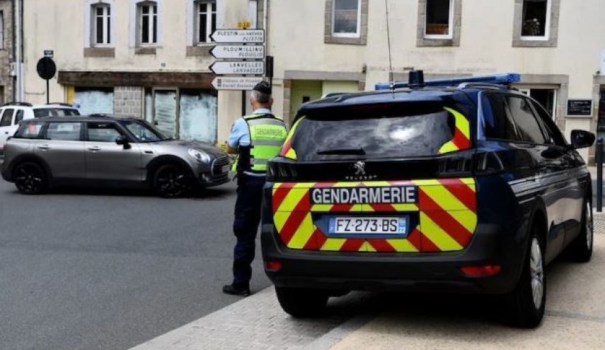 اغتيال كاهن في غرب فرنسا