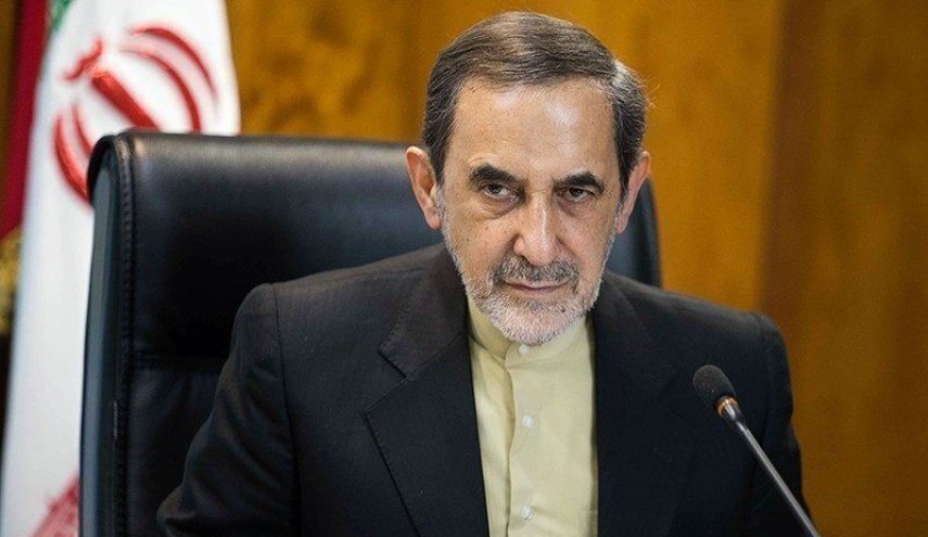 ولايتي : الحفاظ على الدستور الأفغاني أمر مهم جداً