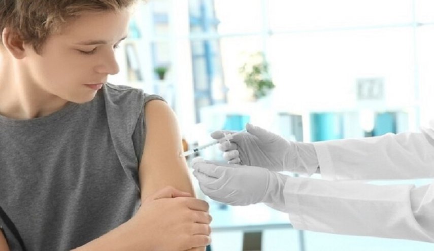 خبراء ينصحون بعدم تطعيم الأطفال الأصحاء بين 12 و15 عامًا