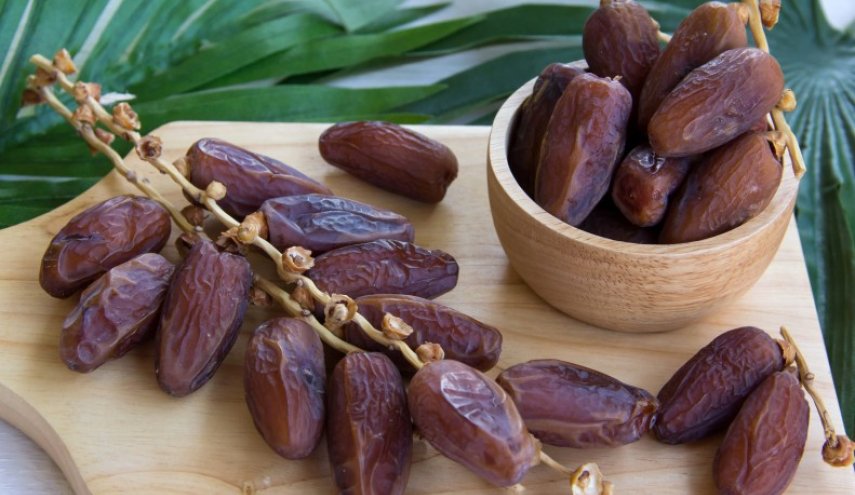 7 حبات تمر عجوة صباحا تقدم 19 فائدة طبية كصيدلية أعجوبة