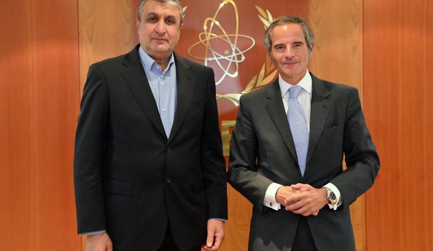 غروسي: محادثاتنا مع اسلامي تناولت البحث حول تعزيز بيان طهران