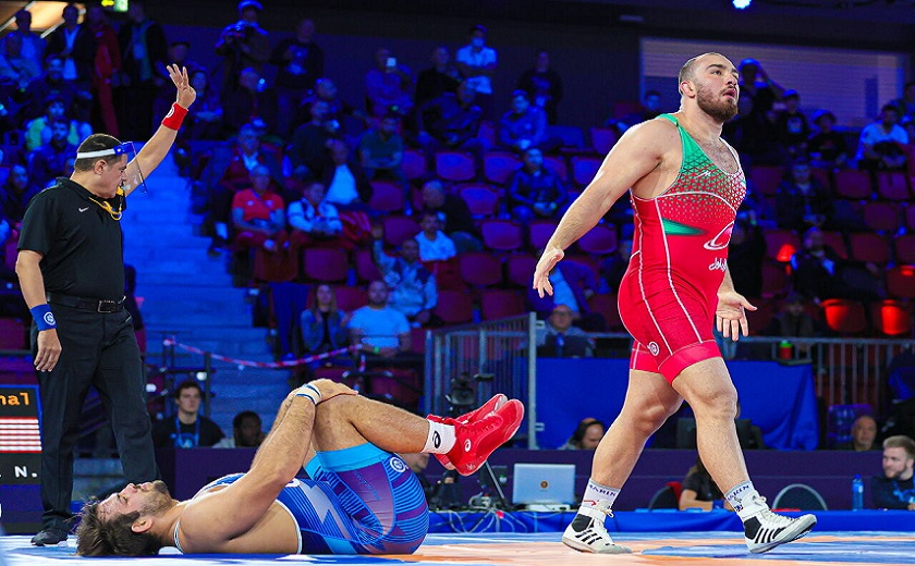 ايران تحصد ميداليتين ذهبيتين في بطولة العالم للمصارعة